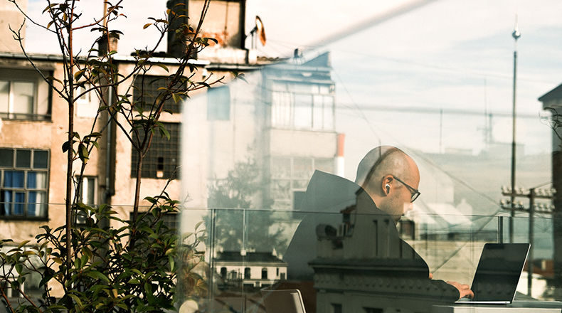 Hybrid Horizons: Redefining Work-Life Balance